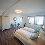 Aparthotel Apartmenthaus Kaiser Friedrich 3*