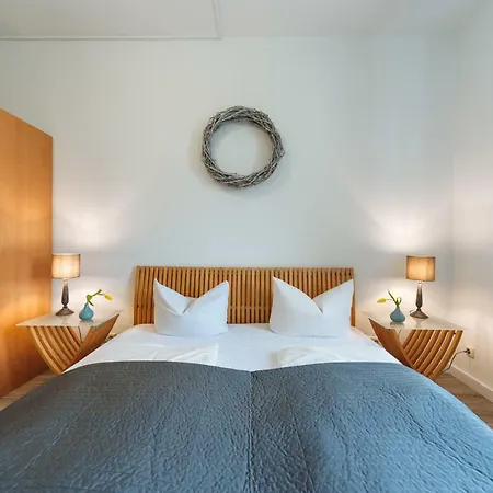 Apartmenthaus Kaiser Friedrich 3*