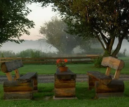 Apartmenthaus Kaiser Friedrich 3*