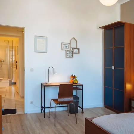 מלון דירות Apartmenthaus Kaiser Friedrich 3*